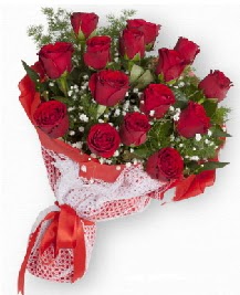 11 kırmızı gülden buket  Rize çiçek siparişi vermek 