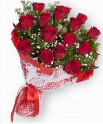 11 adet kırmızı gül buketi  Rize çiçek satışı 