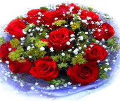 9 adet kirmizi güllerden buket  Rize çiçek online çiçek siparişi 