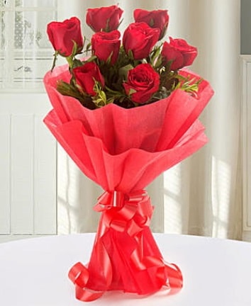 9 adet kırmızı gülden modern buket  Rize uluslararası çiçek gönderme 